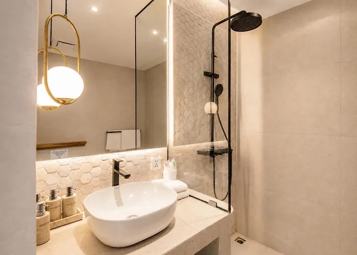 Вилла Chic 4-br Ac In Seminyak, 5 Mins