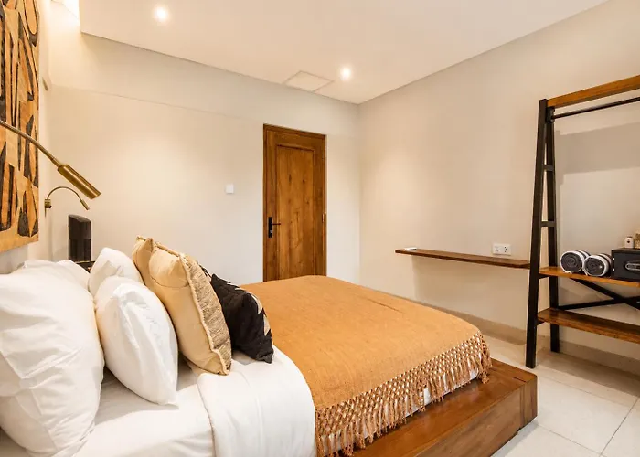 Villa Chic 4-br Ac In Seminyak, 5 Mins Seminyak