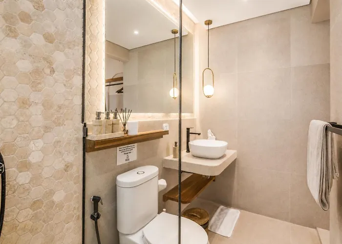 Villa Chic 4-br Ac In Seminyak, 5 Mins