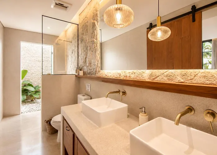 Chic 4-br Ac In Seminyak, 5 Mins Villa Seminyak