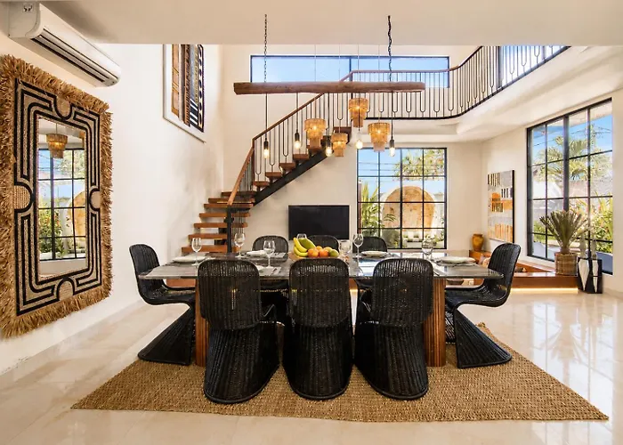 ヴィラ Chic 4-Br Villa In Central Seminyak, Beach 5 Mins スミニャック