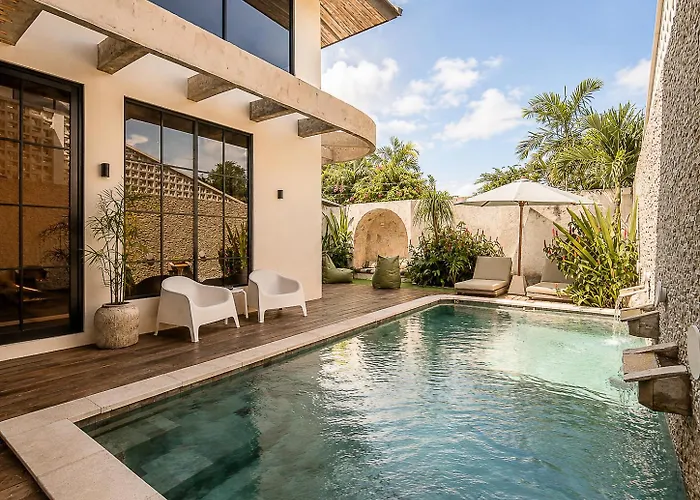 Вилла Chic 4-br Ac In Seminyak, 5 Mins