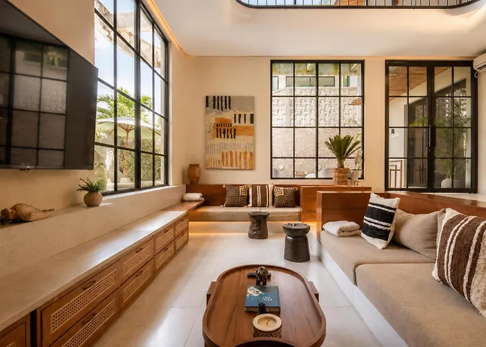Villa Chic 4-br Ac In Seminyak, 5 Mins *
