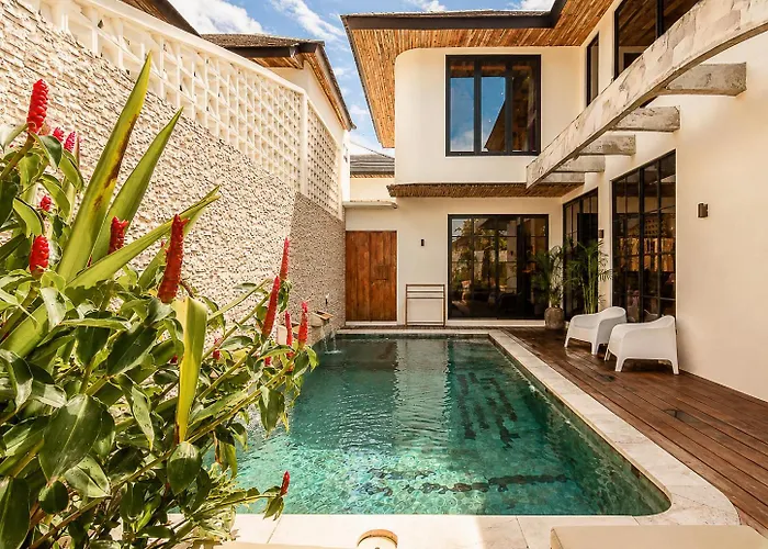 Chic 4-br Ac In Seminyak, 5 Mins Villa Seminyak