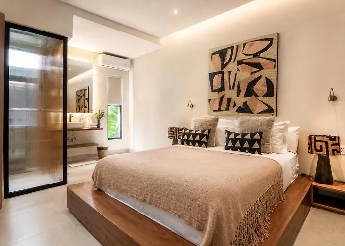 Chic 4-br Ac In Seminyak, 5 Mins Villa Seminyak