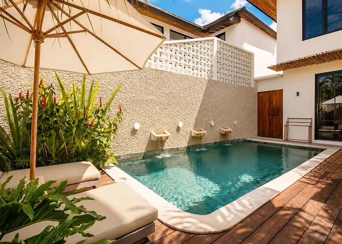 Chic 4-br Ac In Seminyak, 5 Mins *