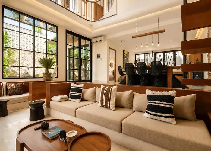 Chic 4-br Ac In Seminyak, 5 Mins Villa *