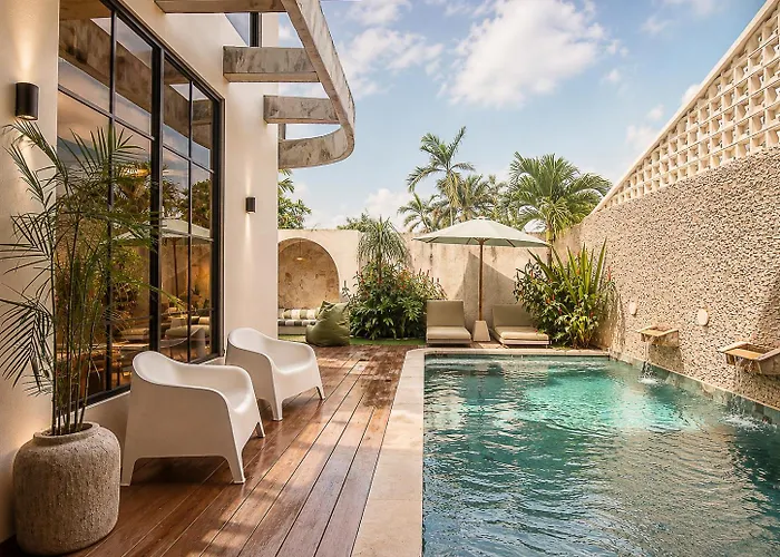 Chic 4-br Ac In Seminyak, 5 Mins