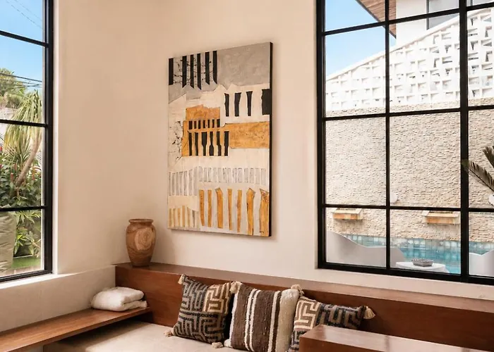 Вилла Chic 4-br Ac In Seminyak, 5 Mins