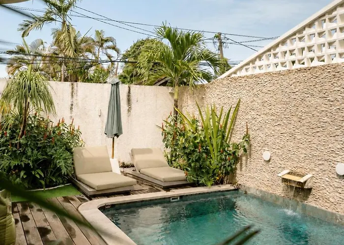 Chic 4-br Ac In Seminyak, 5 Mins Вилла Семиньяк