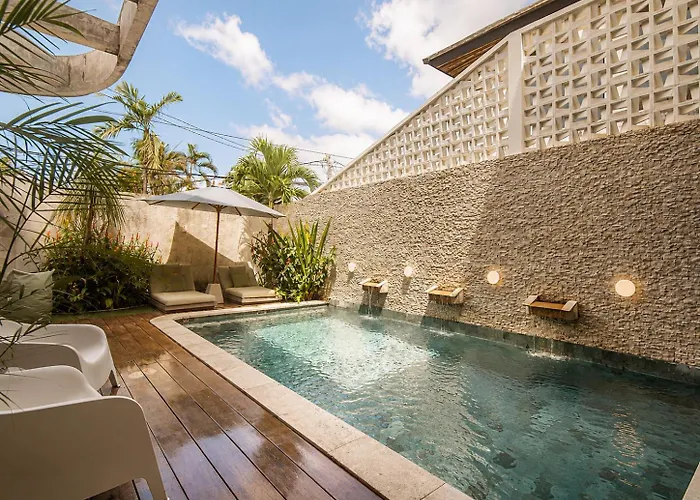 Chic 4-Br Villa In Central Seminyak, Beach 5 Mins ヴィラ